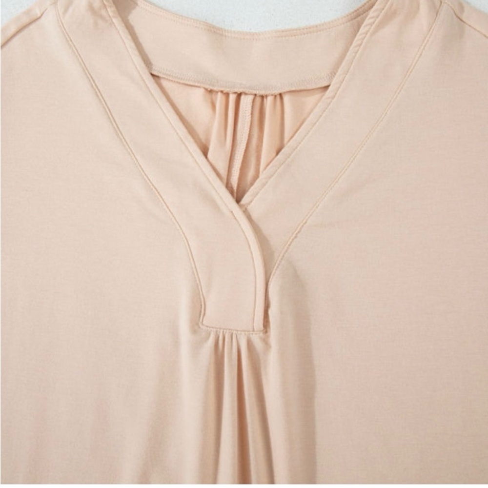 ⭐️Peach and Orange Patterned Women's Top - Picture 3 of 5